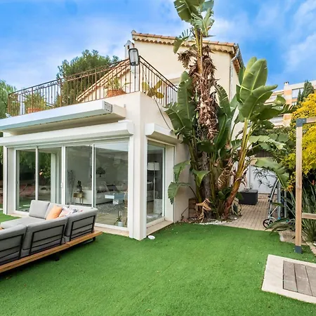 8 Personnes Bord De Villa *